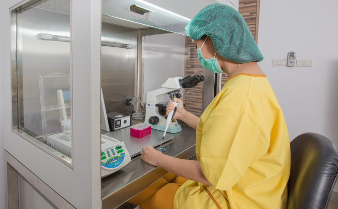 การทำเด็กหลอดแก้ว (IVF) In vitro Fertilization - ศูนย์รักษาผู้มีบุตรยาก โรงพยาบาลจุฬารัตน์ 11 อินเตอร์